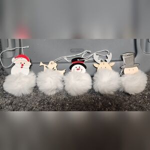 24 CUTE FLUFFY ORNAMENTS